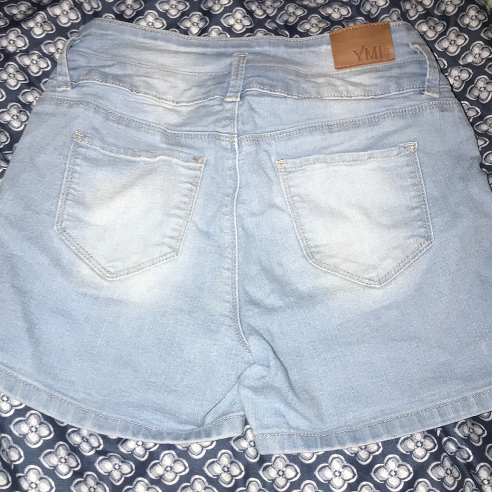 High waisted shorts - Picture 2 of 2